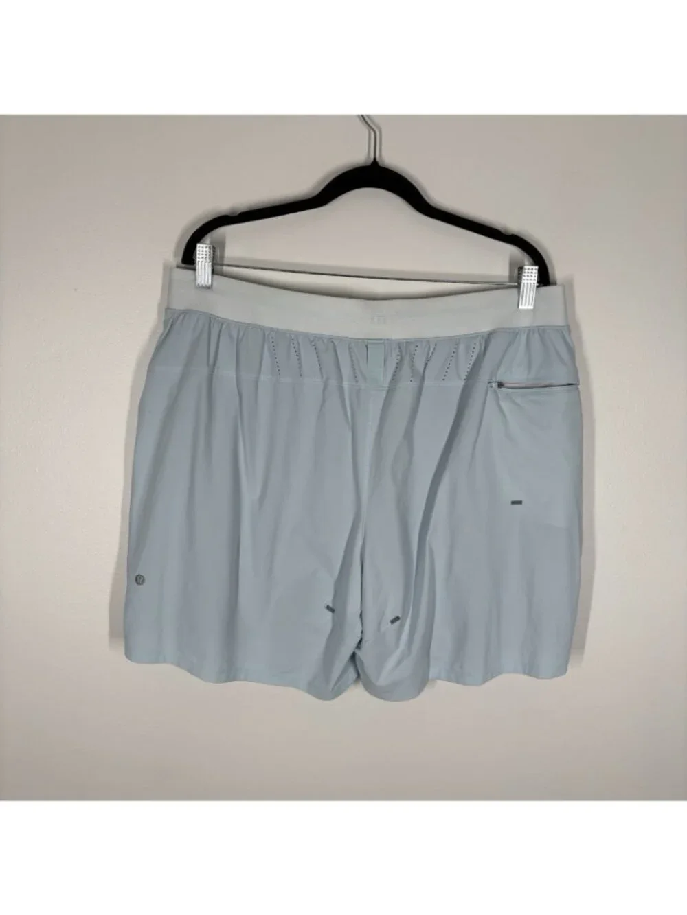 Lululemon Men XXL Powder Blue Drawstring License To Train Lined Short 7”
